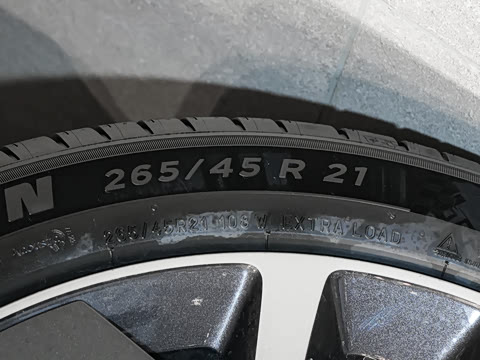 2025�� Ultra ���ܻ��°�