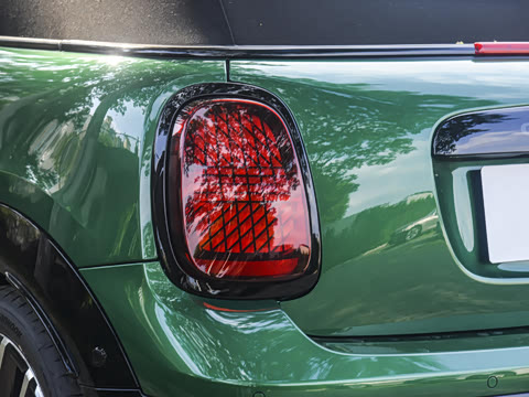 2025�� JOHN COOPER WORKS CABRIO