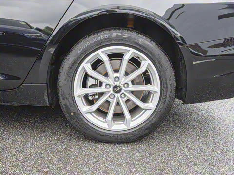 2023�� 40 TFSI ����������