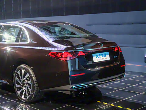 2024�� E 300 L ������