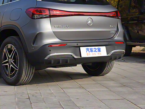 2022�� EQA 300 4MATIC �׷��ر��