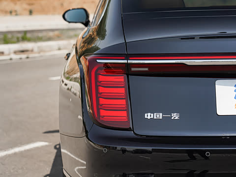 2025�� 2.0T ����������������� 5��