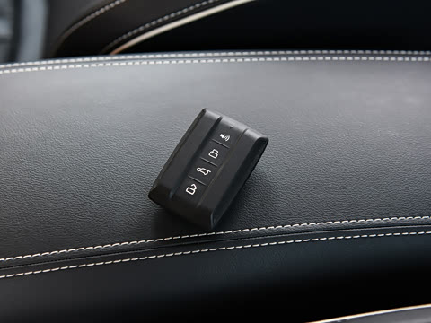 2022�� 2.0T �߾��޶���