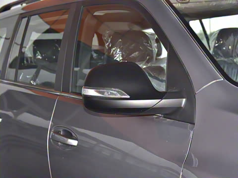 2023�� 4.6L V8 �캽��