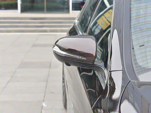 2022�� E 350 e L ���ʽ��϶����˶��γ�