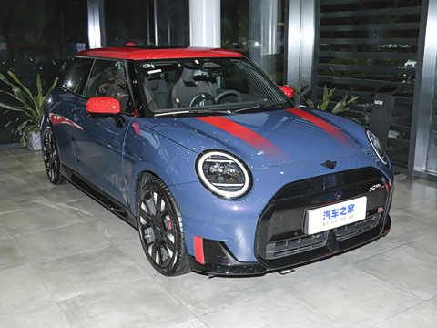 2025�� JOHN COOPER WORKS