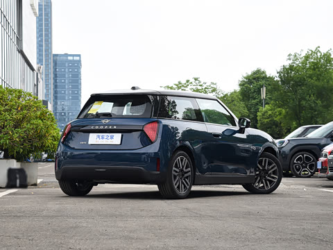 2025�� 456km COOPER E ������