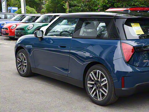 2025�� 456km COOPER E ������