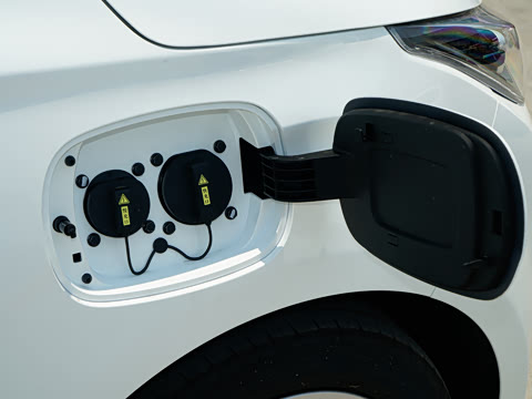 2025�� Mate 305km�Ƽ���