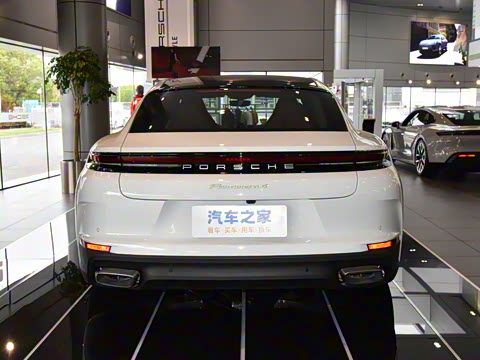 2024�� Panamera 4 E-Hybrid 2.9T