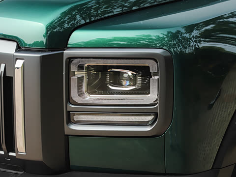 2025�� 2.0T 4WD Ultra