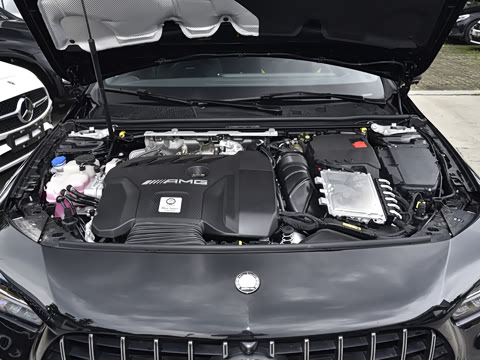 2025�� AMG CLA 45 S 4MATIC+