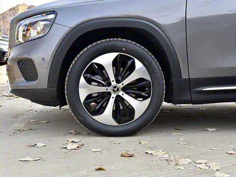 2022�� GLB 200 ʱ����