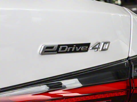 2025�� eDrive40