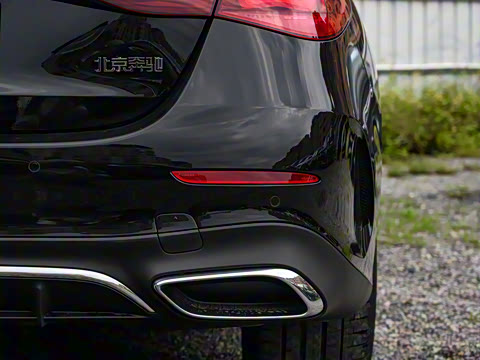 2025�� �Ŀ� E 300 L ����˶���