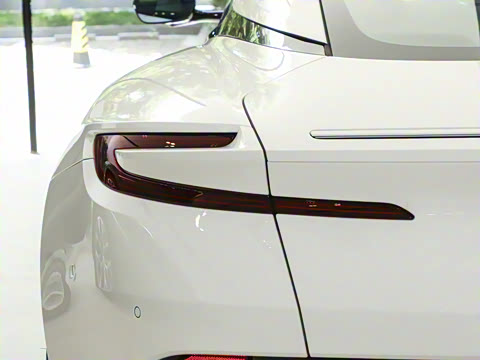 2025�� 4.0T V8 Coupe