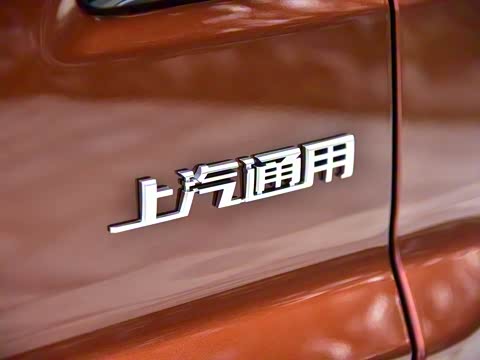 2018�� 28T ���������˶���