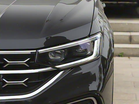 2025�� �Ŀ� ������ 300TSI