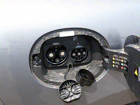 2025�� EV �Ǽݰ� 605KM������