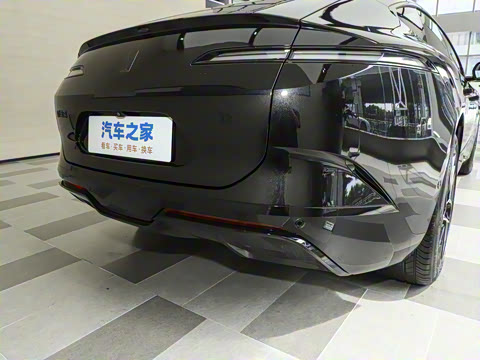 2025�� �Ŀ� Ultra���̰�