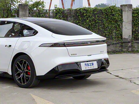 2025�� ���� 650ProѲ����