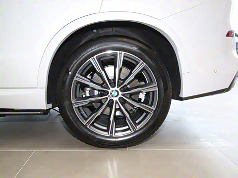 2022�� �Ŀ� xDrive 30Li M�˶���װ