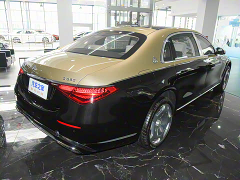 2025�� �Ŀ� S 680 4MATIC