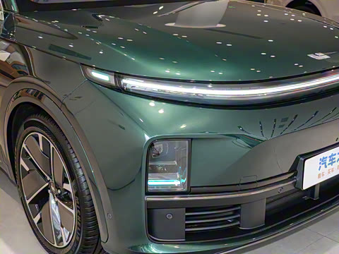 2025�� Ultra ���ܻ��°�