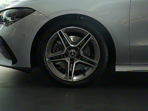 2024�� �Ŀ� CLA 200 ���ܳ�