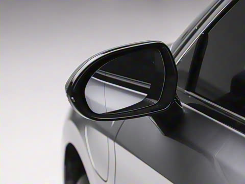 2025�� 610km PLUS