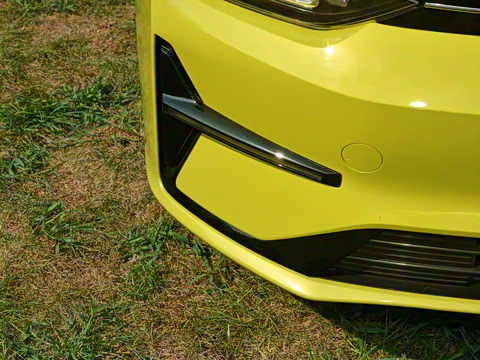 2023�� R600 ������