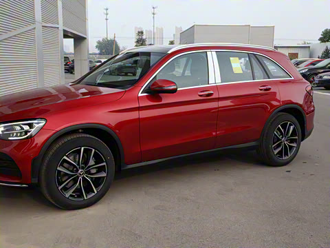 2021�� GLC 260 L 4MATIC ������