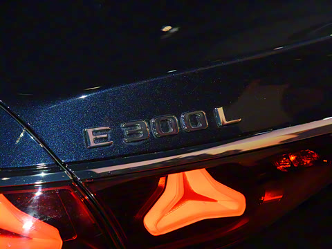 2024�� E 300 L �����˶���