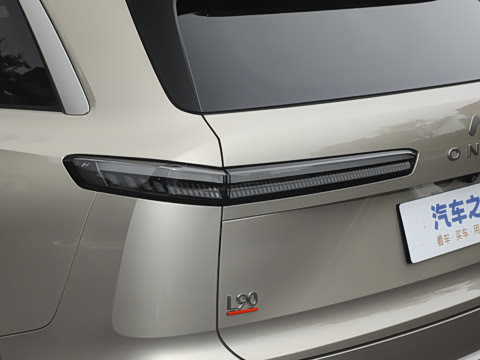 2025�� Ultra ������