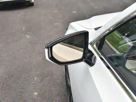 2022�� 300h F SPORT