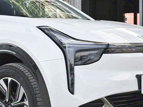 2022�� ��߸U-�� 400 Lite �������