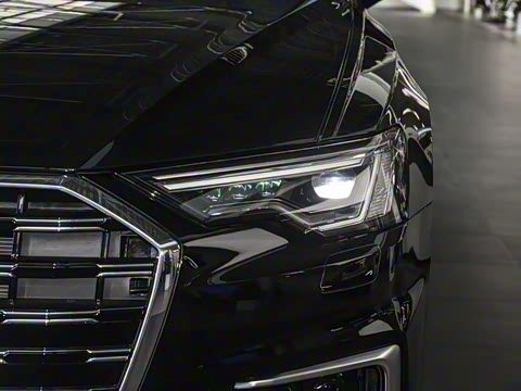 2025�� �Ŀ� 40 TFSI ����������