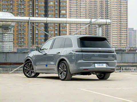 2025�� Ultra ���ܻ��°�