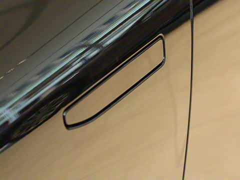 2025�� 75kWh Touring