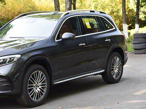 2023�� GLC 300 L 4MATIC ������ 7��