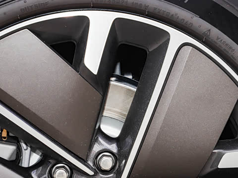 2025�� Ultra ���ܻ��°�