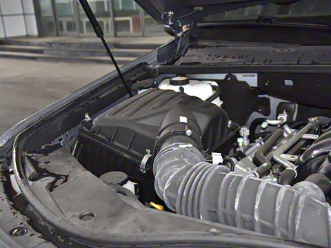 2023�� 4.6L V8 �캽��