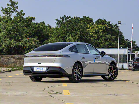 2025�� ���� 550ProѲ����