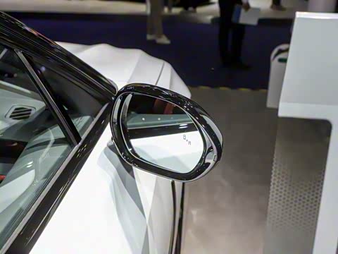 2025�� 2.0T ������