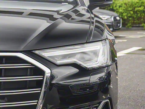 2023�� 40 TFSI ����������