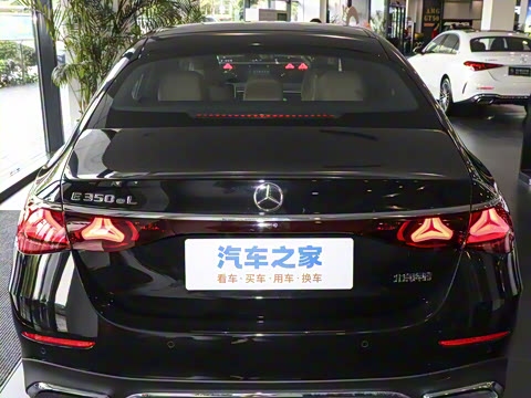 2024�� E 350 e L ���ʽ��϶����˶��γ�