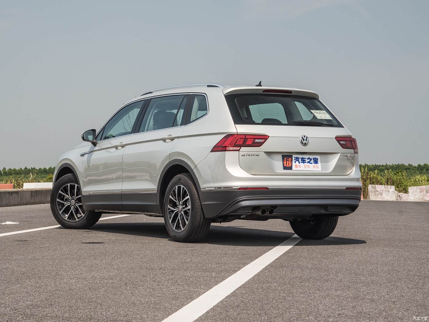 途观l 2018款 280tsi 自动两驱舒适版 4428506图片_大众_汽车图库