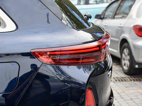 2022�� 1.5L PHEV 205KM ���а�Plus