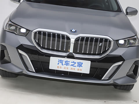 2025�� eDrive 40L M�˶���װ