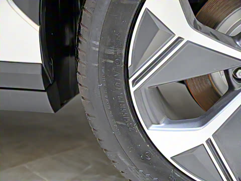 2024�� Plus 70 �Ƽ��� �������